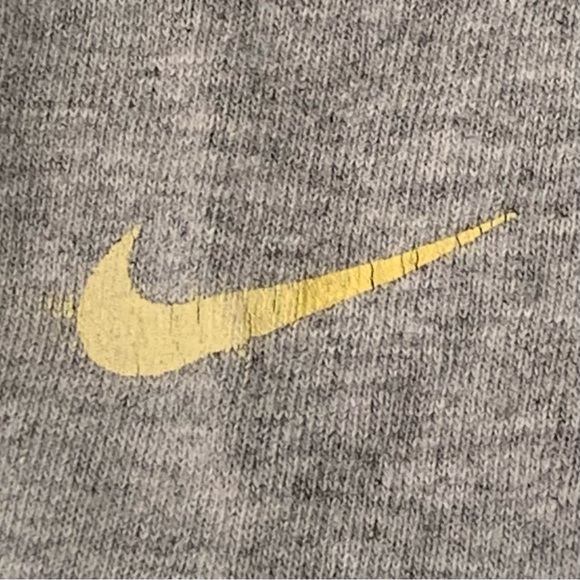 💫 VINTAGE 1995 NIKE GREY SHORT SLEEVE GRAPHIC T-SHIRT SIZE SMALL 💫 - Picture 4 of 7